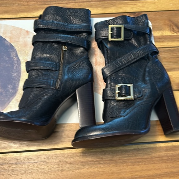 Tory Burch Black Leather Wedge Bootie Motto Boot - Picture 3 of 6